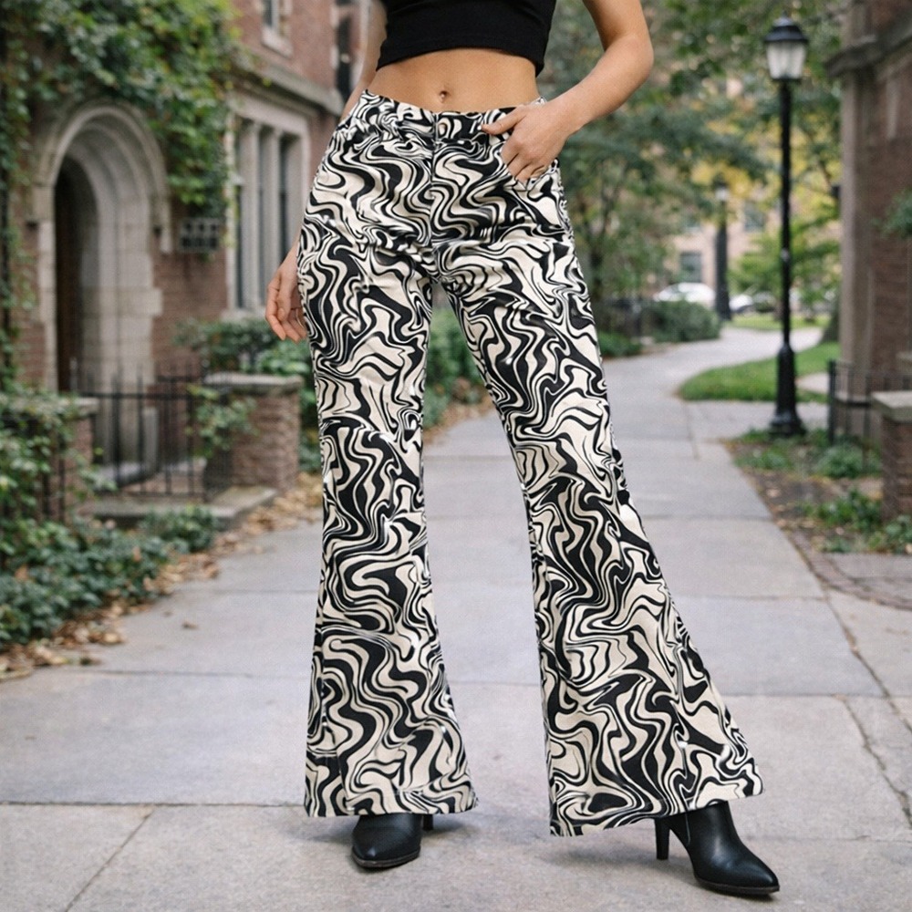 Versona Flare Leg Jeans Swirl Print Black White Stretch Women's Size 2 Y2K Style